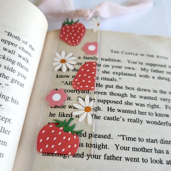 Daisy Flowers Strawberries Berry Bookmark Clear Acrylic Coquette Bookish Gift - Picture 3 of 9